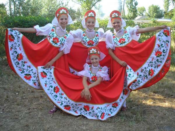 Национальная и сценическая одежда.